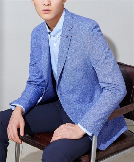 男式休闲西服定做：解锁专属格调，平衡舒适与质感
